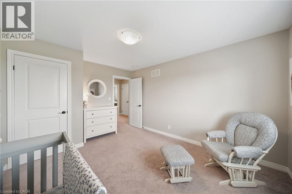 95 Lafayette Street E Property Photo 20