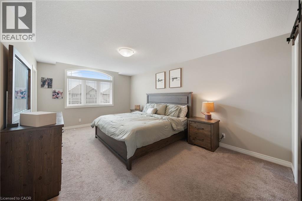 95 Lafayette Street E Property Photo 23