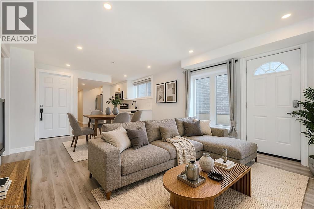 277 Dewdrop Crescent Unit# Lower Property Photo 3