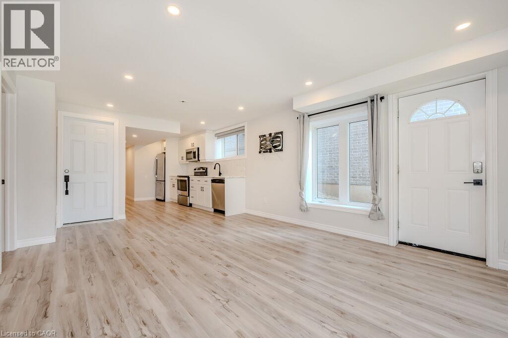 277 Dewdrop Crescent Unit# Lower Property Photo 4