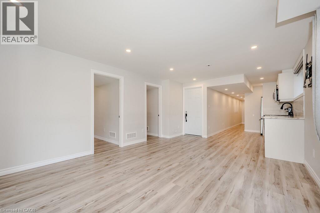 277 Dewdrop Crescent Unit# Lower Property Photo 5