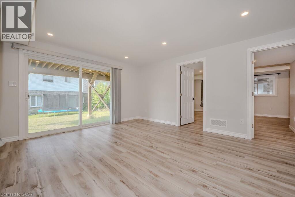 277 Dewdrop Crescent Unit# Lower Property Photo 9