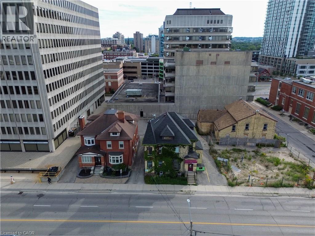 17 Weber Street W Property Photo 11