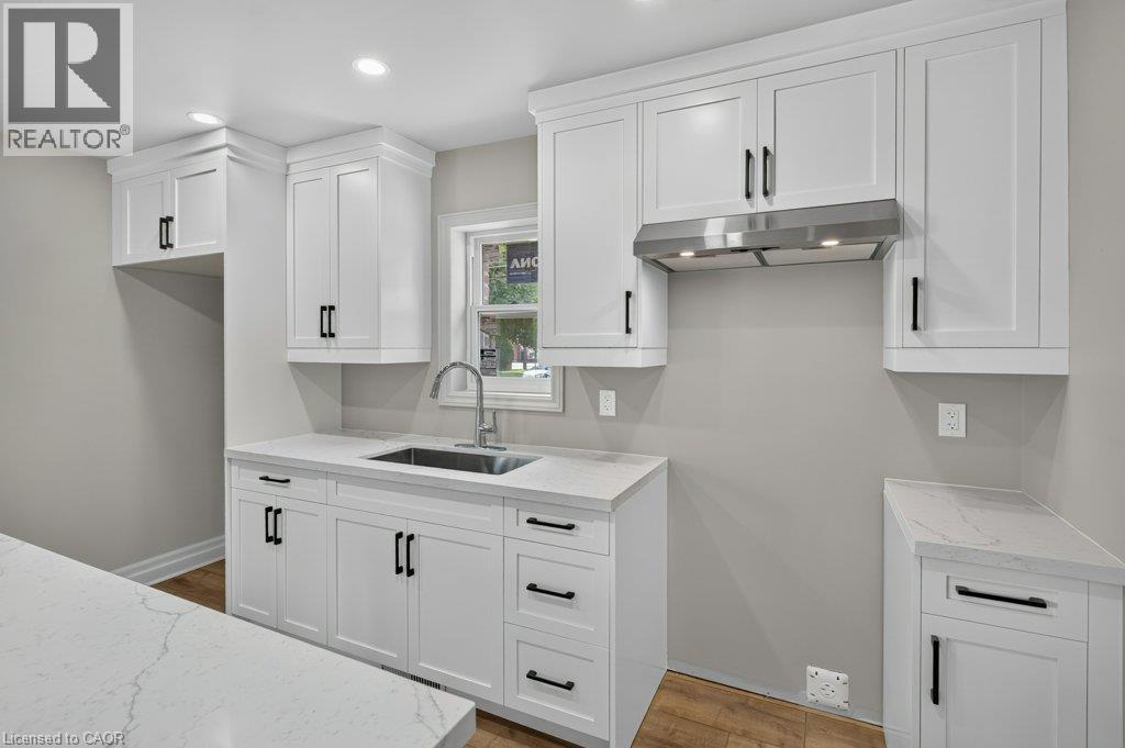 220 East 13th Street Property Photo 12