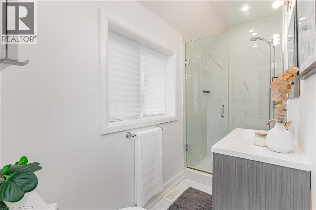 4 Robins Avenue Property Photo 14