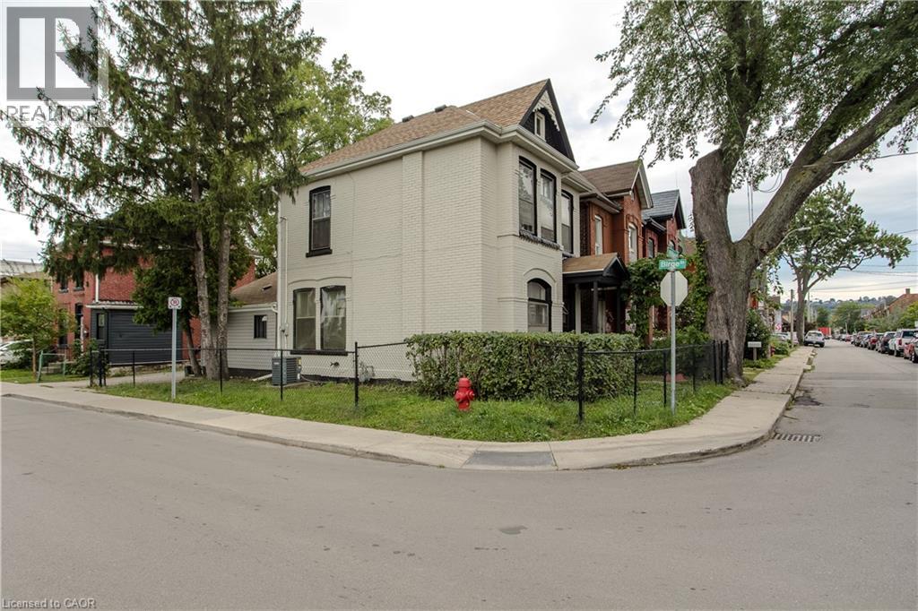 86 William Street Property Photo 2
