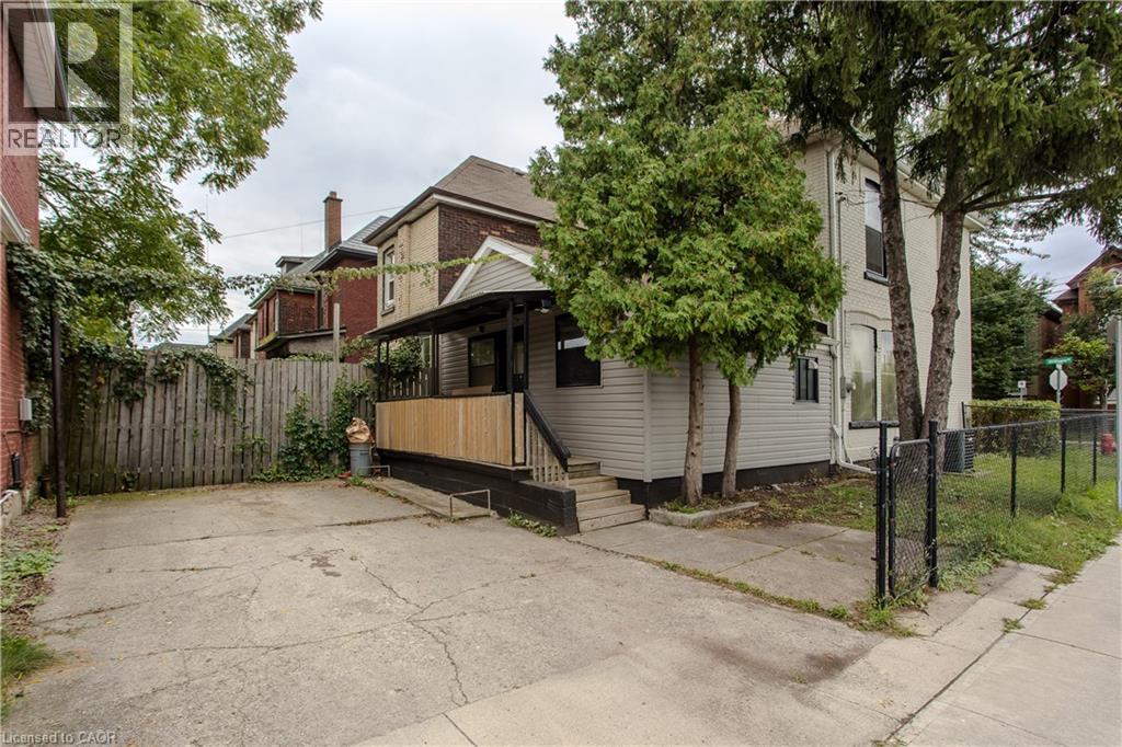 86 William Street Property Photo 3