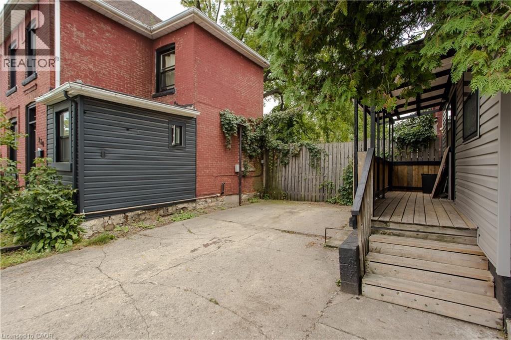 86 William Street Property Photo 4