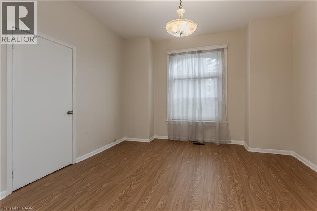 86 William Street Property Photo 10