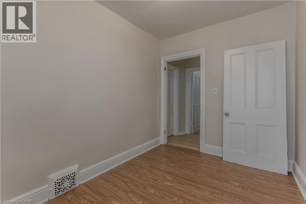 86 William Street Property Photo 35