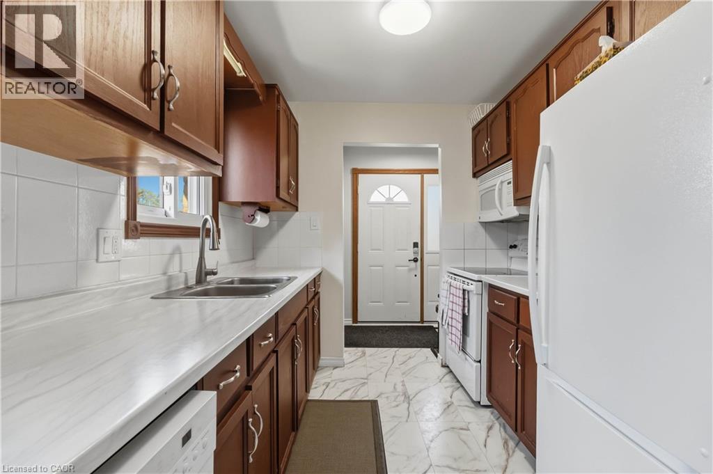 47 Abeles Avenue Property Photo 8