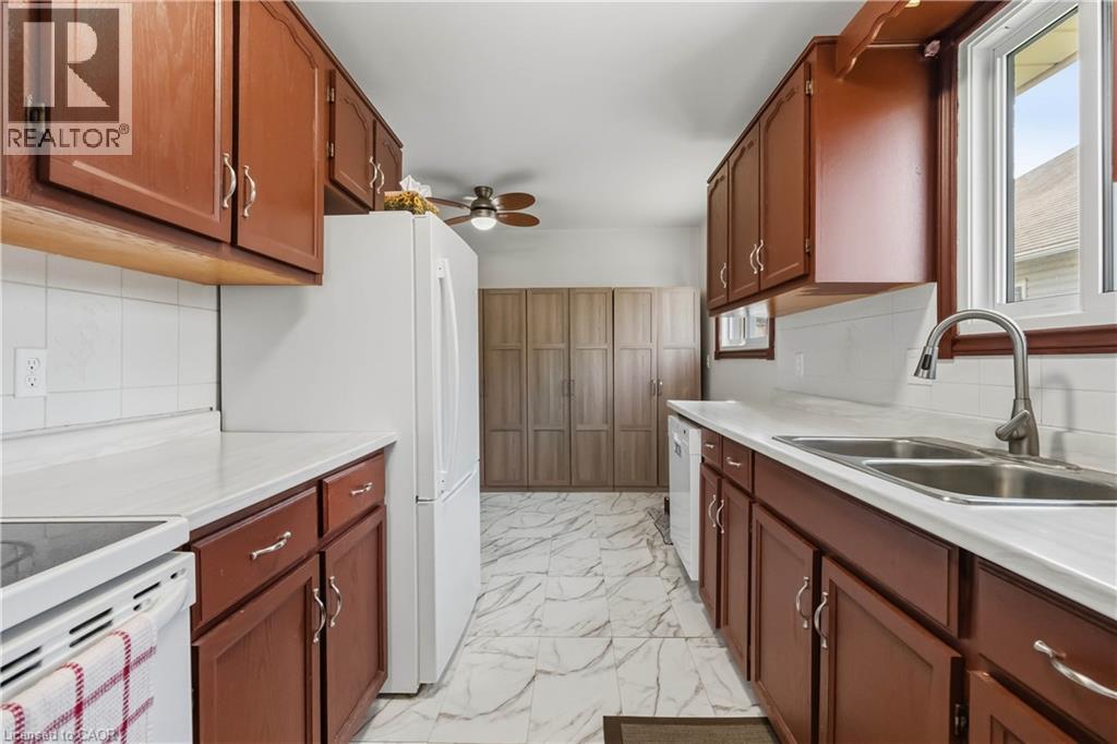 47 Abeles Avenue Property Photo 13