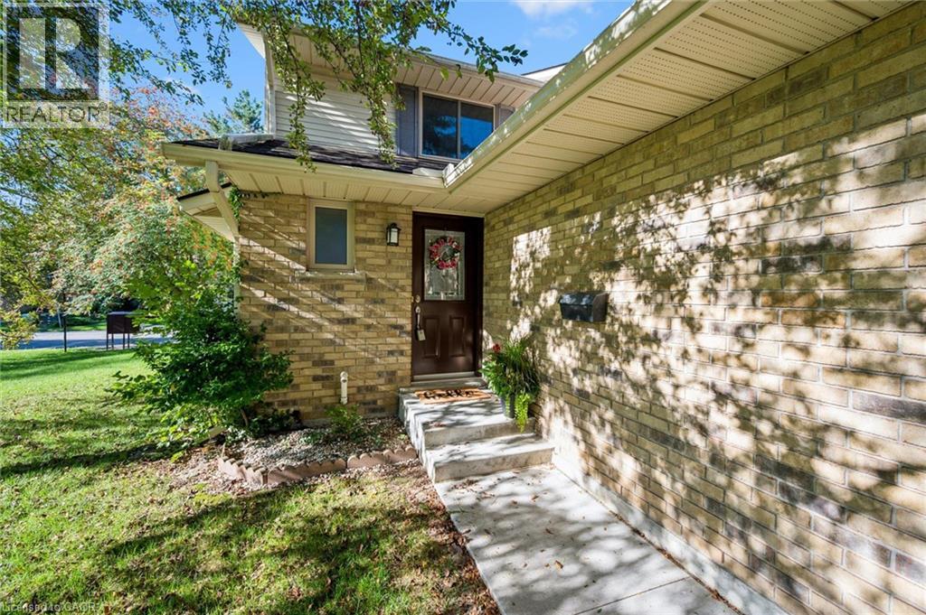 375 Kingscourt Drive Unit# 40 Property Photo 5