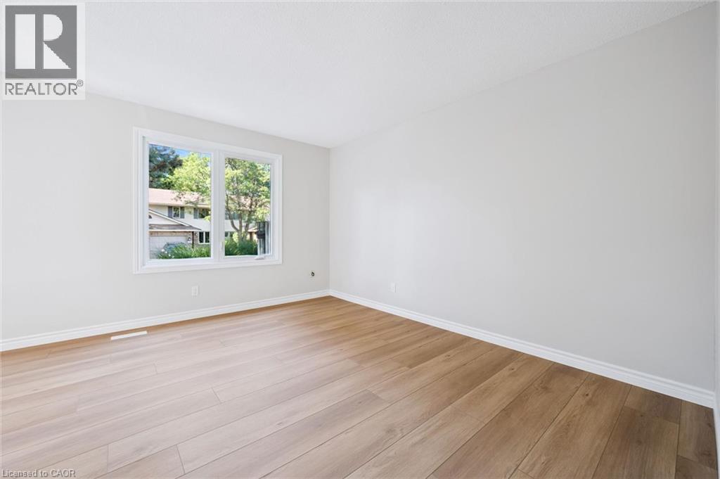 375 Kingscourt Drive Unit# 40 Property Photo 10