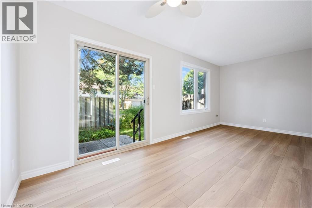 375 Kingscourt Drive Unit# 40 Property Photo 15