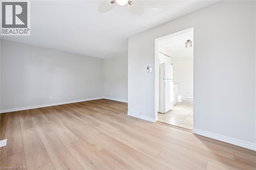 375 Kingscourt Drive Unit# 40 Property Photo 17