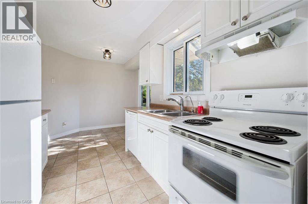 375 Kingscourt Drive Unit# 40 Property Photo 24