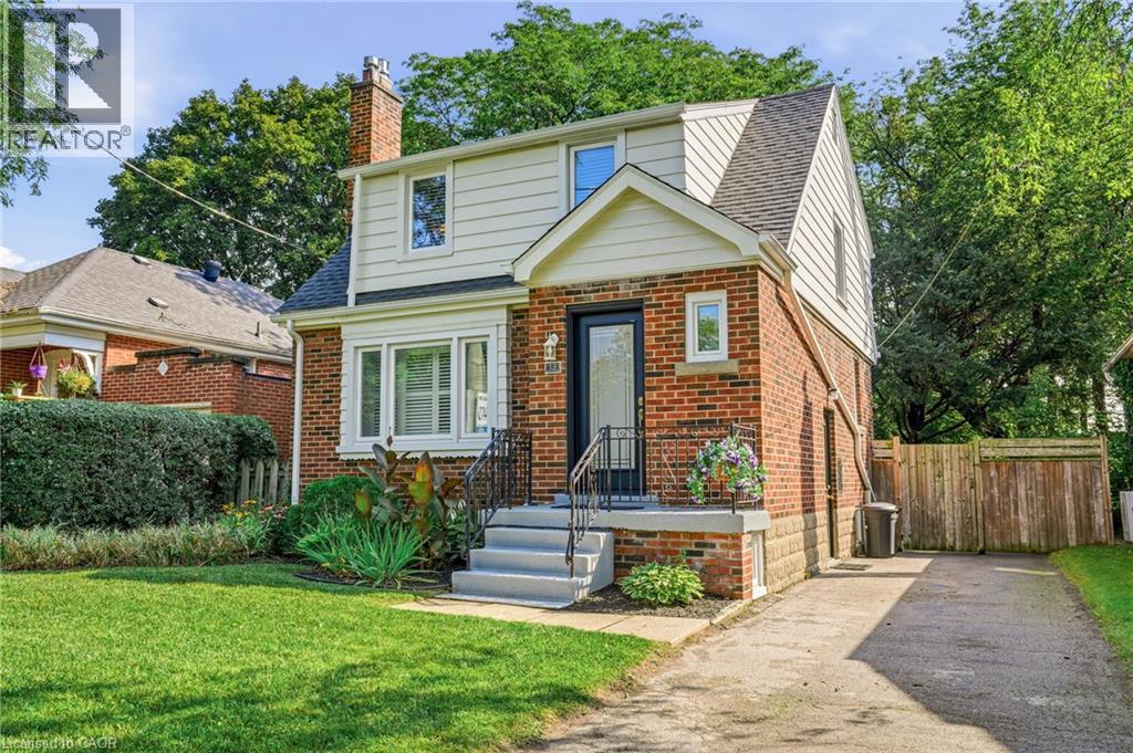 13 ALLAN Avenue