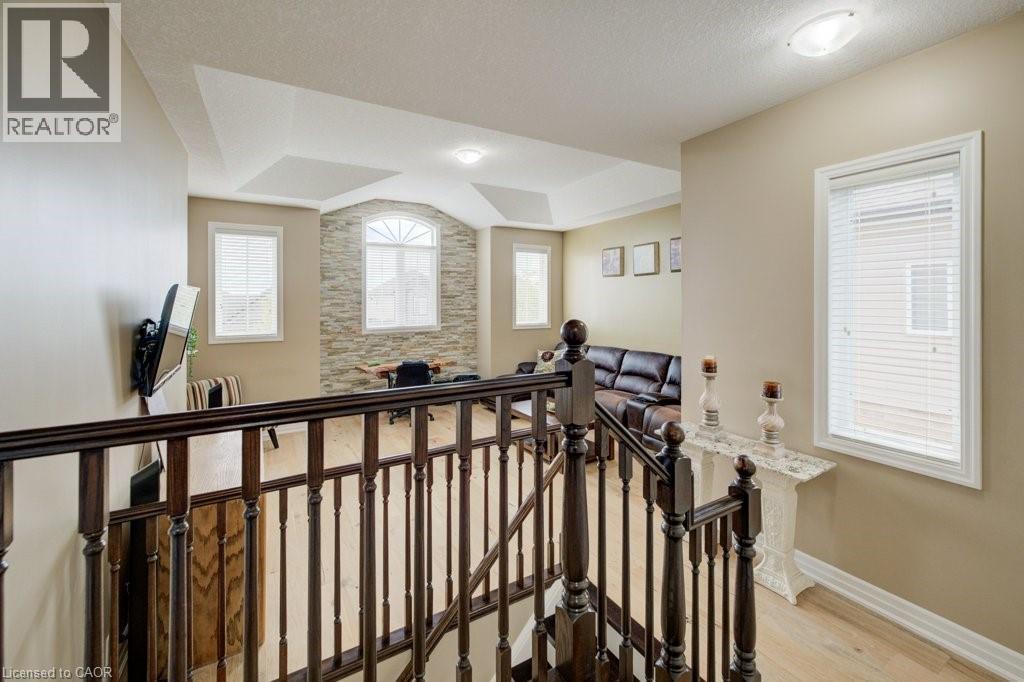 300 Watervale Crescent Property Photo 22