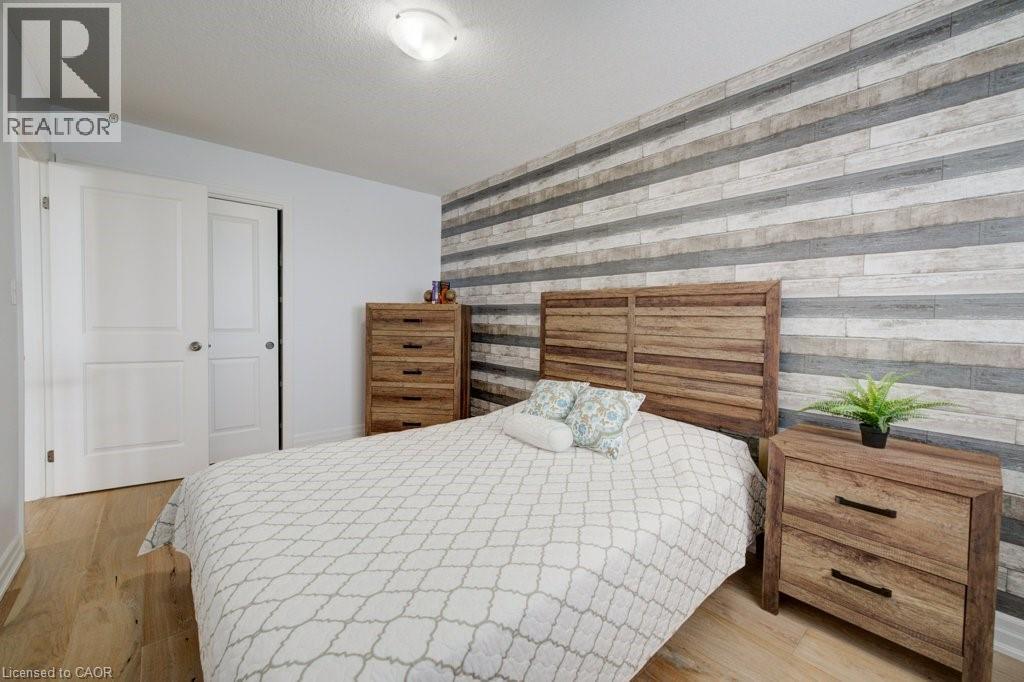 300 Watervale Crescent Property Photo 24