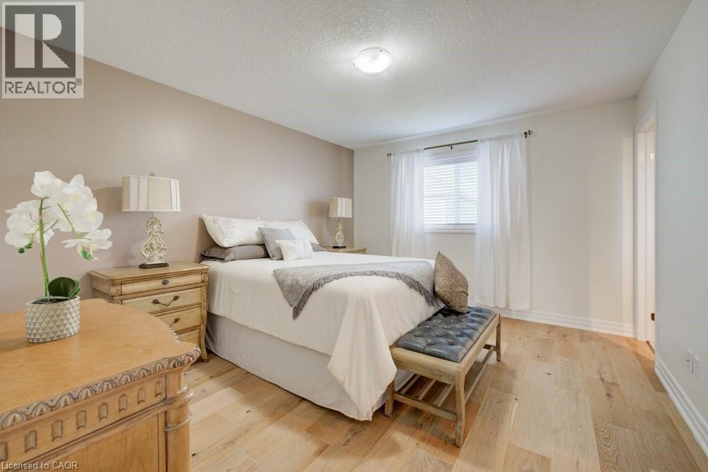 300 Watervale Crescent Property Photo 28