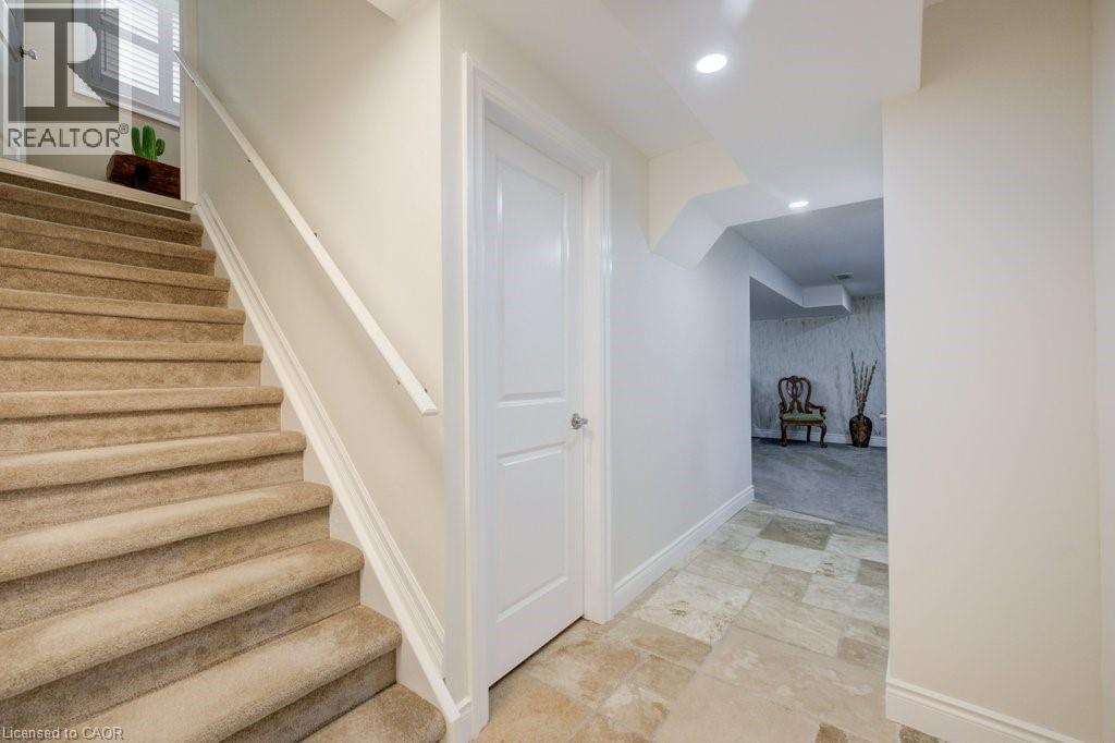 300 Watervale Crescent Property Photo 31