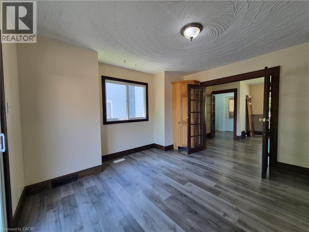 119 Norfolk Street S Property Photo 11