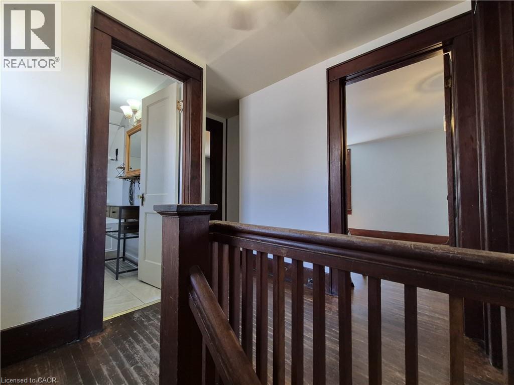 119 Norfolk Street S Property Photo 15