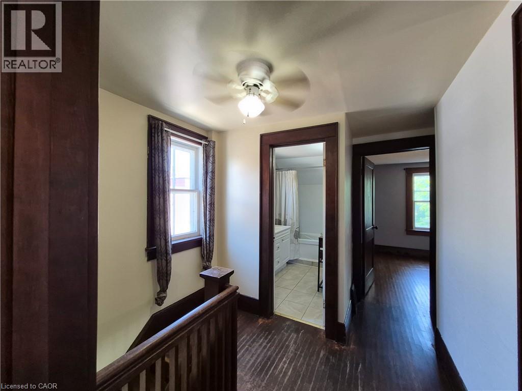 119 Norfolk Street S Property Photo 16