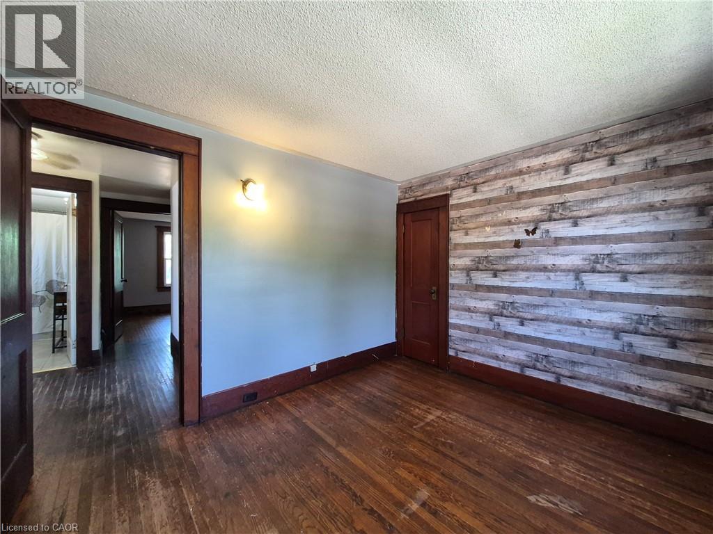 119 Norfolk Street S Property Photo 18