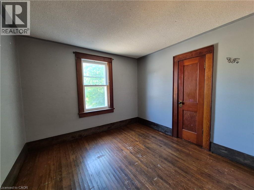 119 Norfolk Street S Property Photo 21