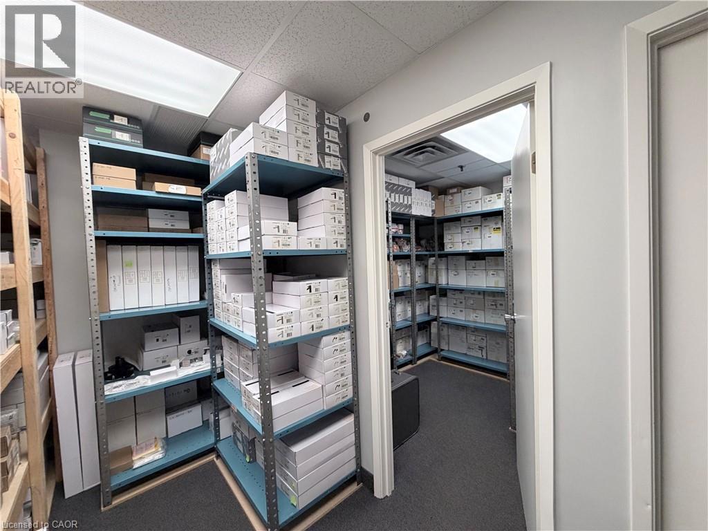 5035 North Service Road Unit# D1 Property Photo 12