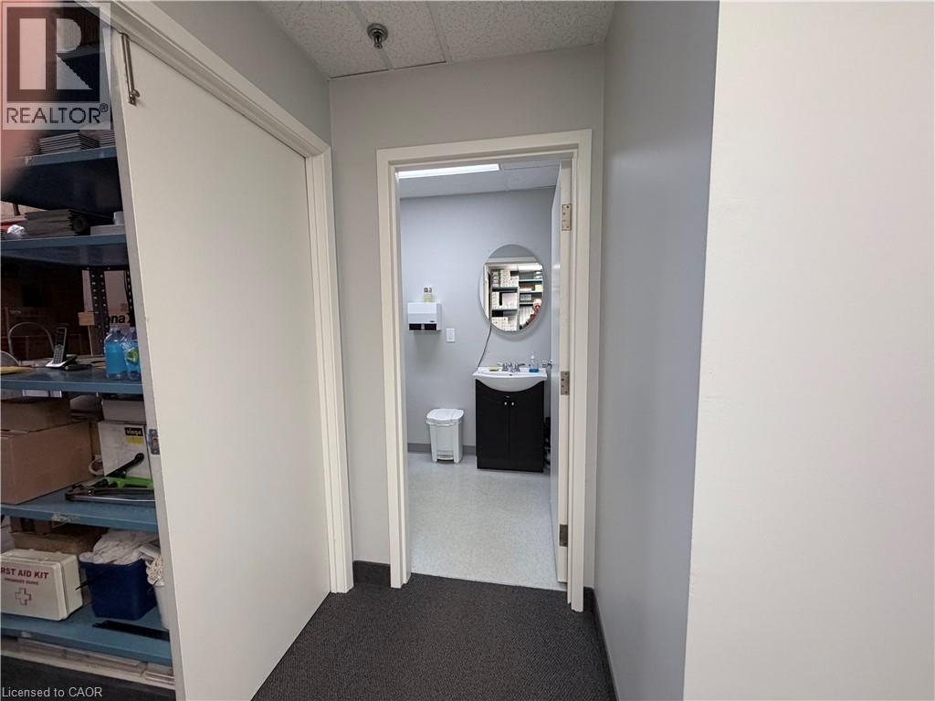 5035 North Service Road Unit# D1 Property Photo 13