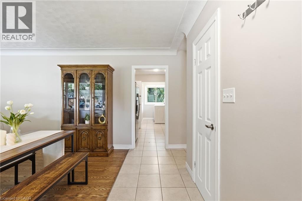 8 Emming Court Property Photo 6