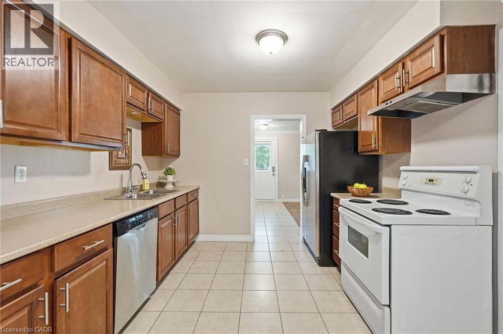 8 Emming Court Property Photo 13