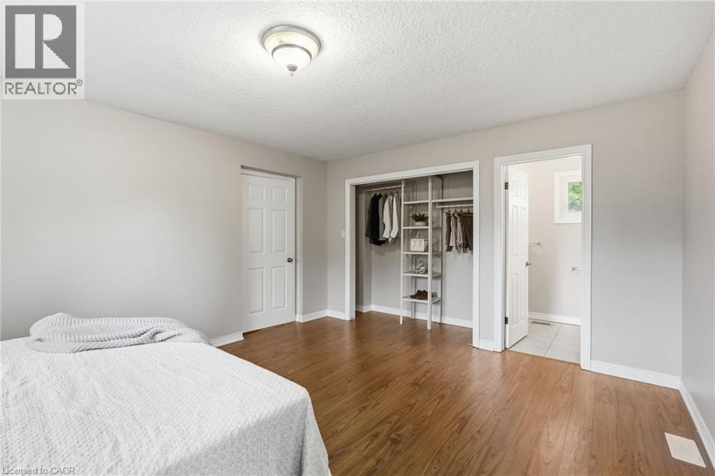 8 Emming Court Property Photo 16