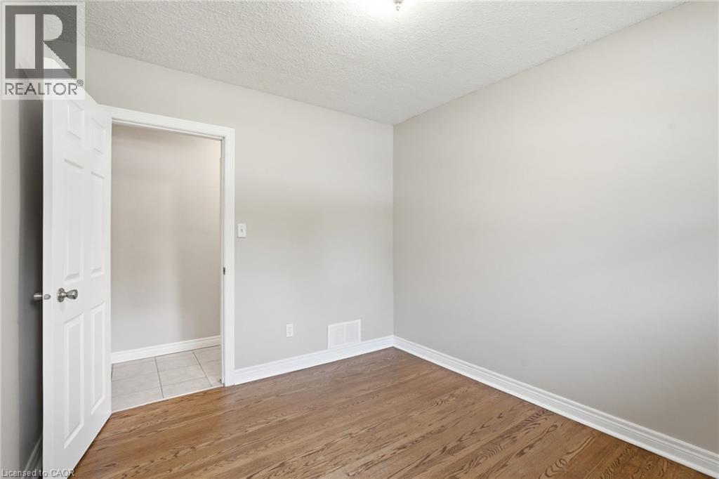 8 Emming Court Property Photo 22