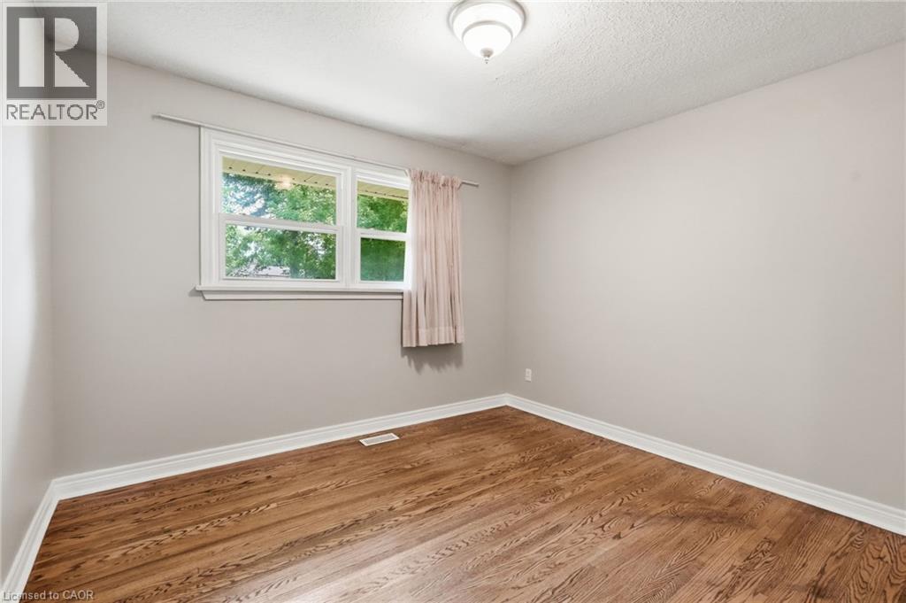 8 Emming Court Property Photo 27