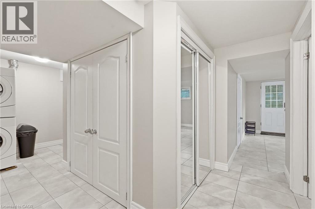 8 Emming Court Property Photo 32