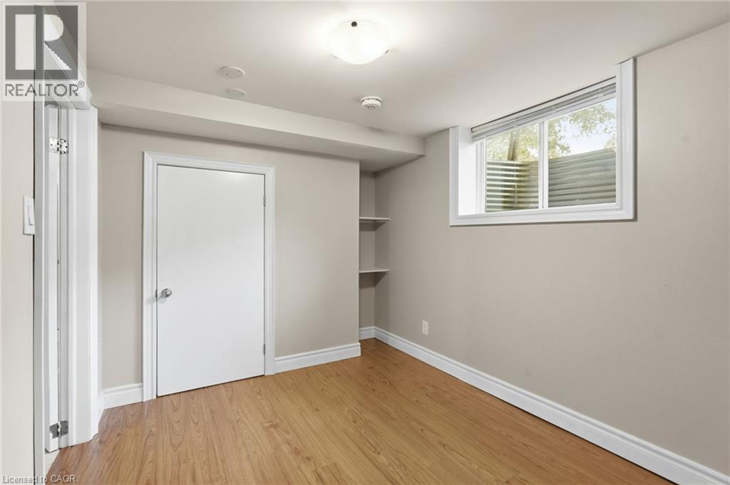 8 Emming Court Property Photo 40