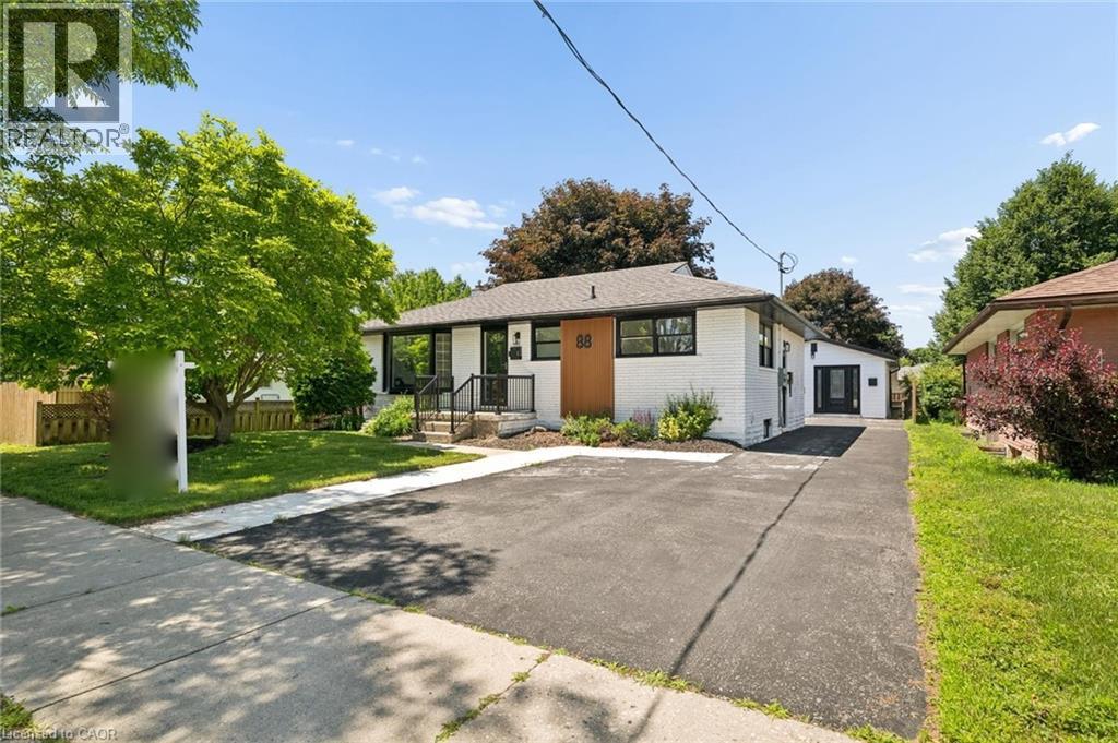 88 Woodhaven Road Property Photo 3