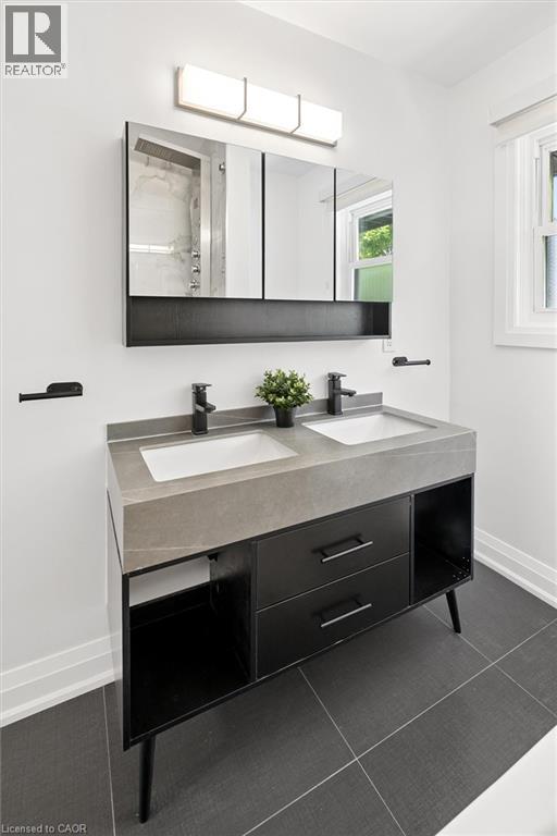 88 Woodhaven Road Property Photo 17