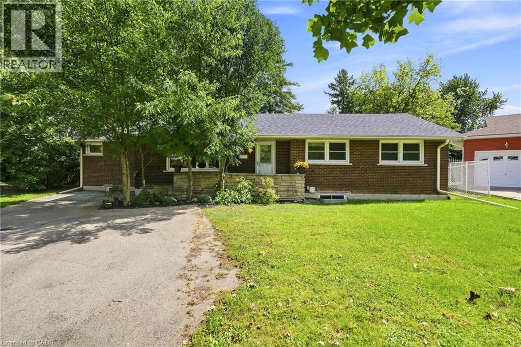 8 Emming Court Property Photo 1