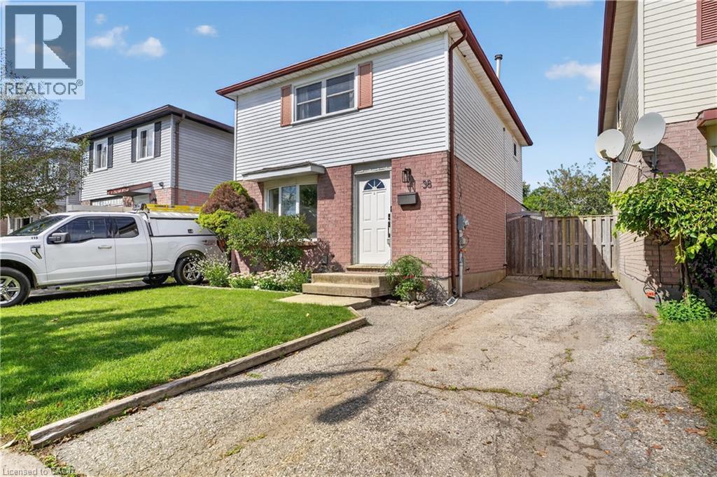 38 Meadow Woods Crescent Property Photo 1