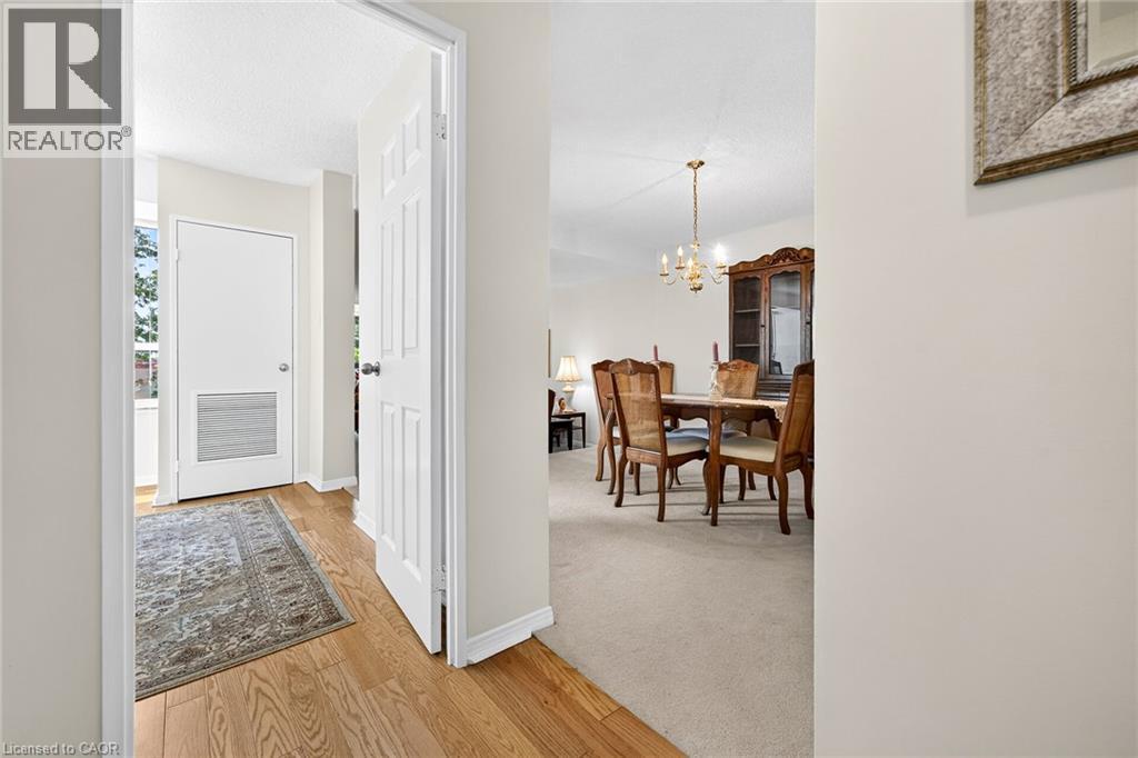 1359 White Oaks Boulevard Unit# 205 Property Photo 6