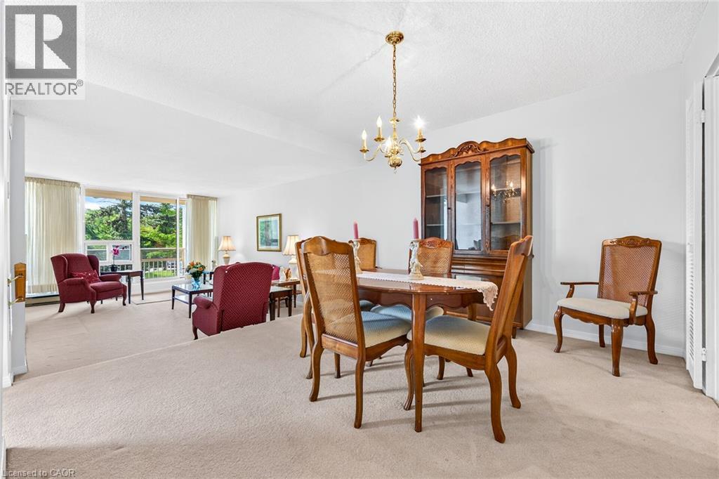 1359 White Oaks Boulevard Unit# 205 Property Photo 7