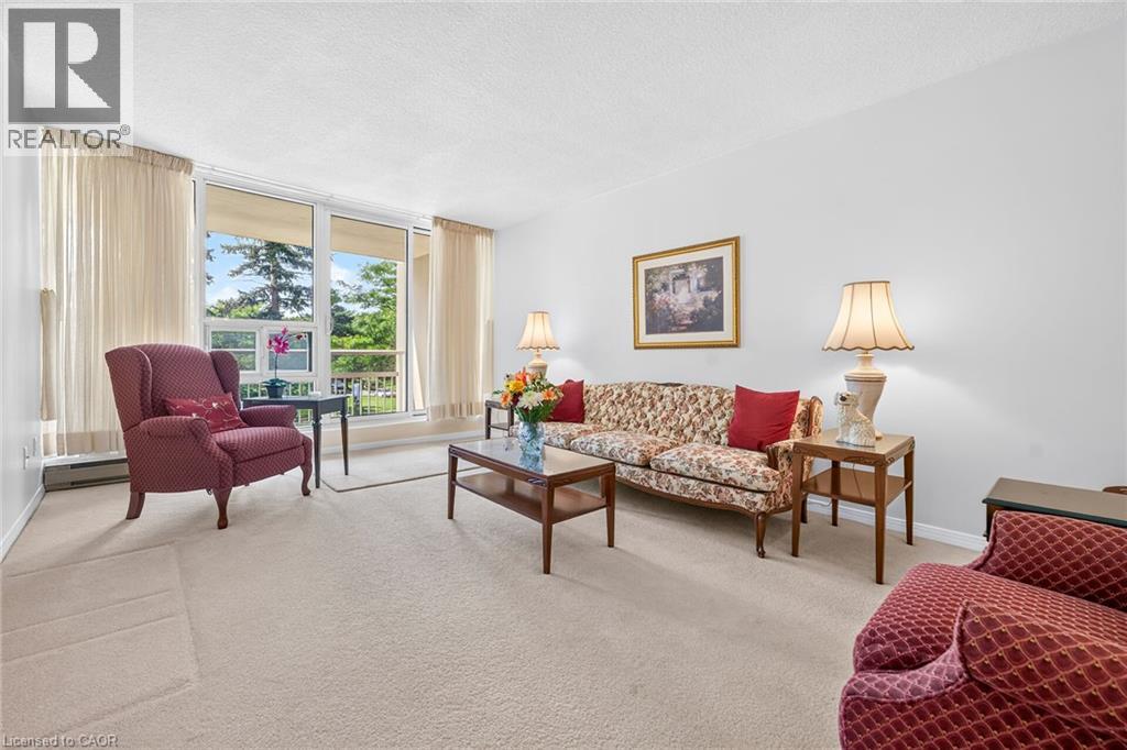 1359 White Oaks Boulevard Unit# 205 Property Photo 8