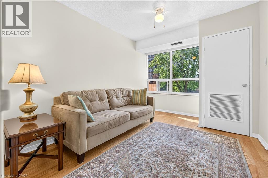 1359 White Oaks Boulevard Unit# 205 Property Photo 17