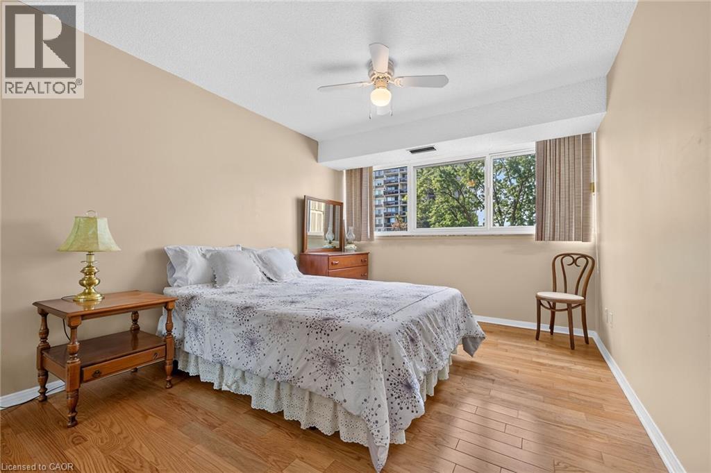 1359 White Oaks Boulevard Unit# 205 Property Photo 24