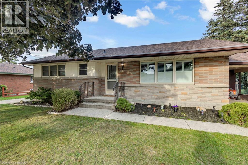 18 KINGSMOUNT Crescent